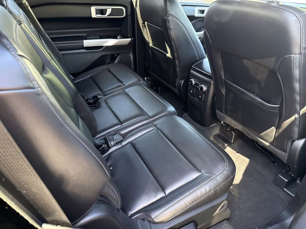 2022 Gray Metallic Ford Explorer XLT 4X4 SUV