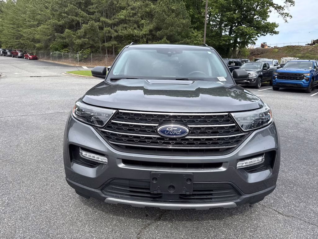 2022 Gray Metallic Ford Explorer XLT 4X4 SUV