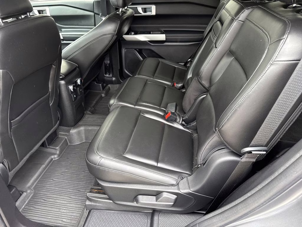 2022 Gray Metallic Ford Explorer XLT 4X4 SUV