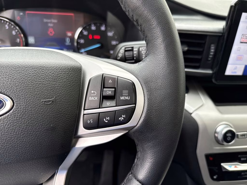 2022 Gray Metallic Ford Explorer XLT 4X4 SUV