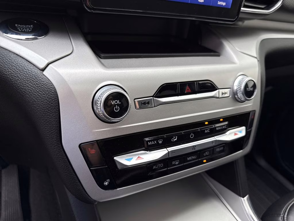 2022 Gray Metallic Ford Explorer XLT 4X4 SUV