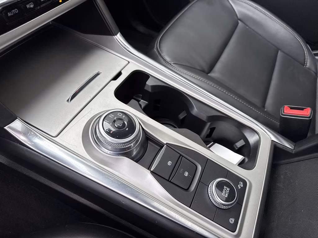 2022 Gray Metallic Ford Explorer XLT 4X4 SUV