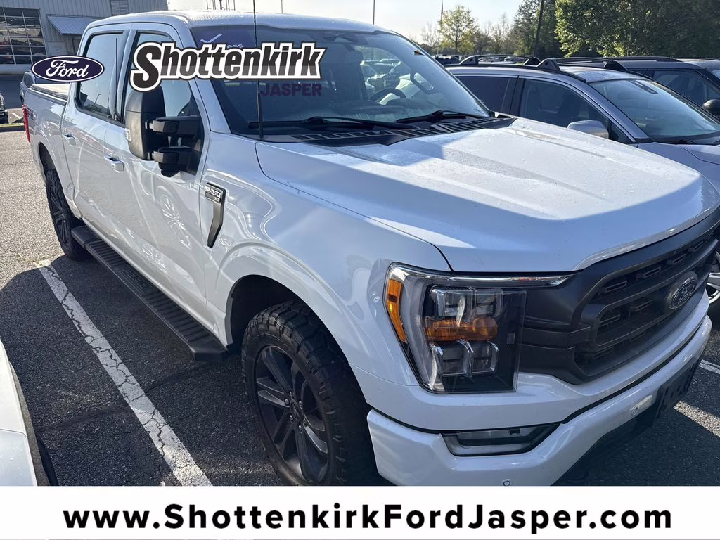 2023 Oxford White Ford F-150 XLT 4X4 Truck