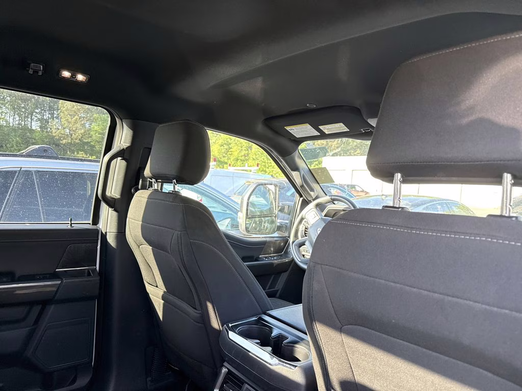 2023 Oxford White Ford F-150 XLT 4X4 Truck