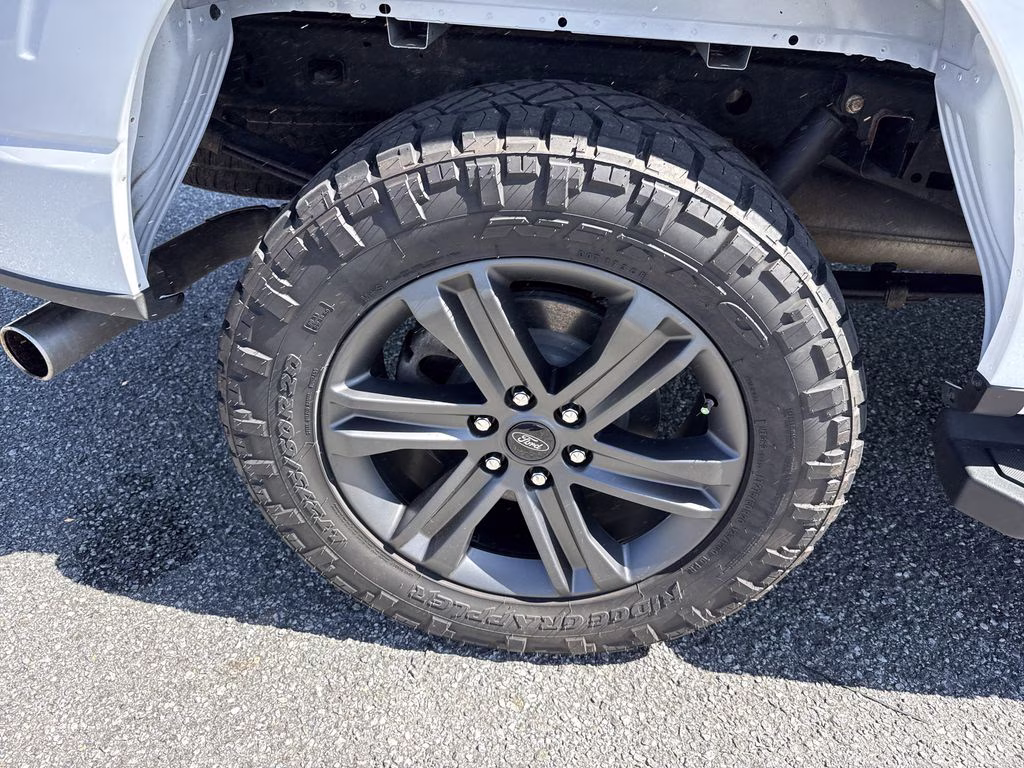 2023 Oxford White Ford F-150 XLT 4X4 Truck