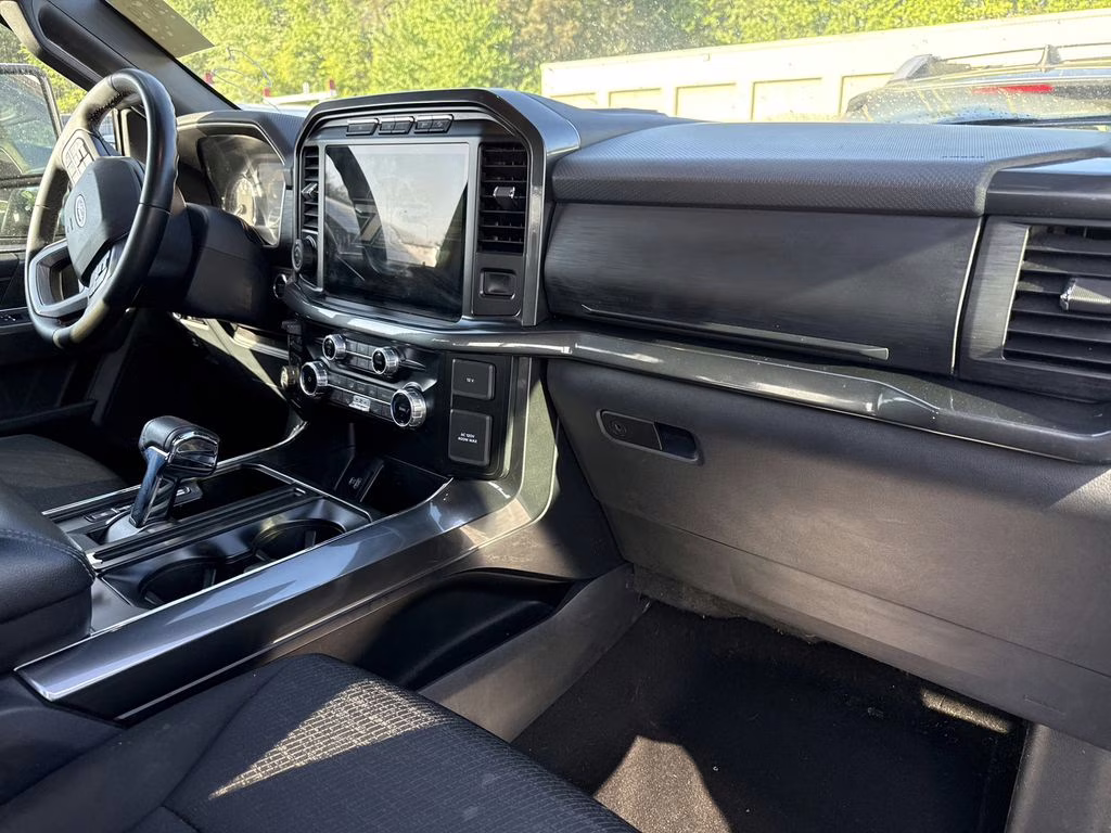 2023 Oxford White Ford F-150 XLT 4X4 Truck