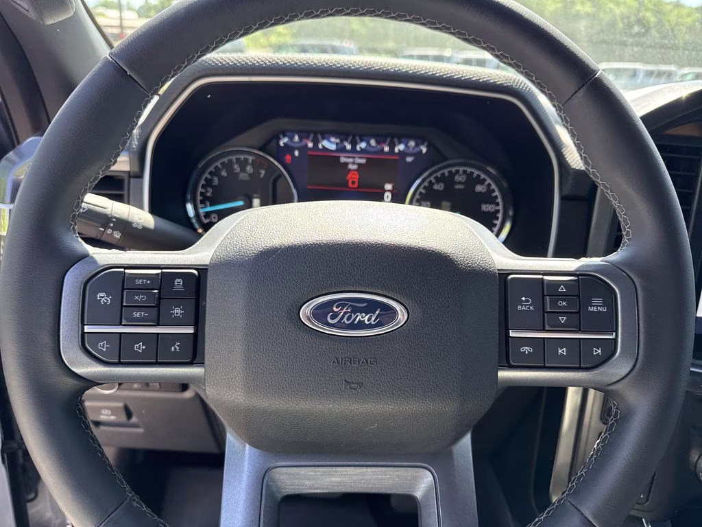 2023 Oxford White Ford F-150 XLT 4X4 Truck