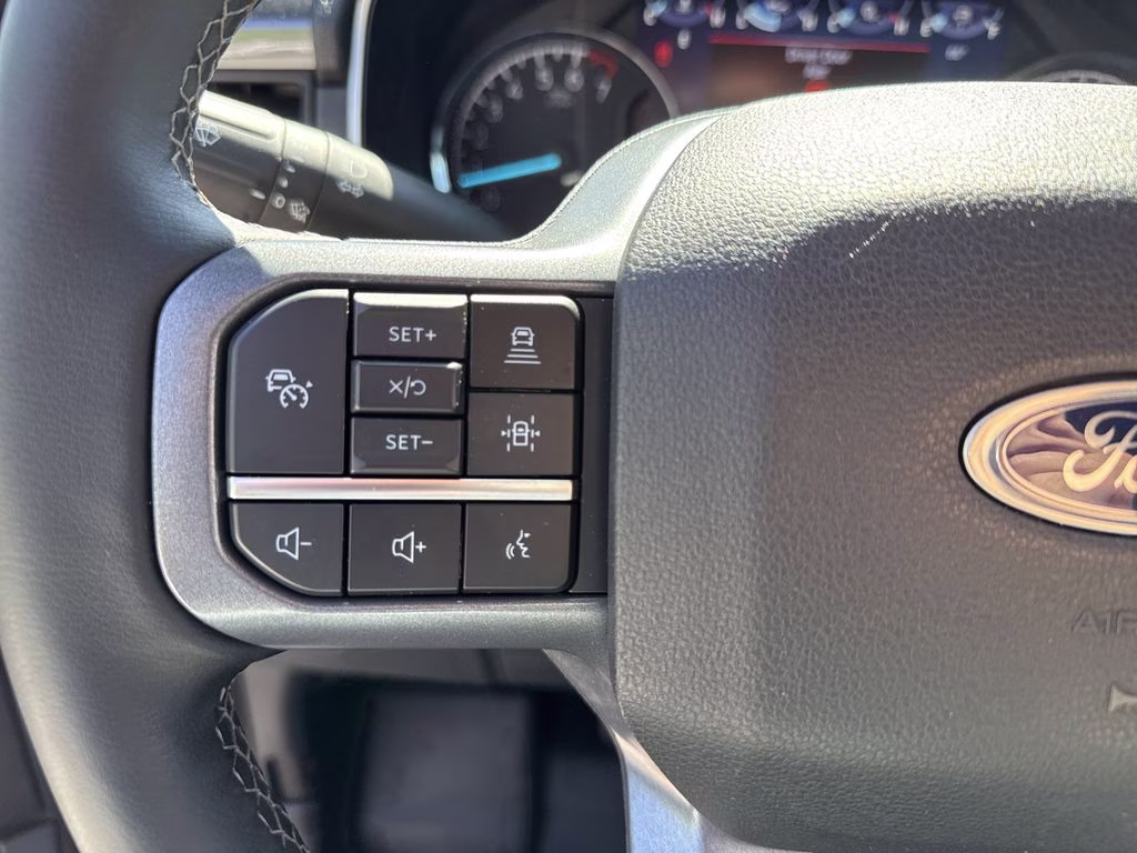 2023 Oxford White Ford F-150 XLT 4X4 Truck