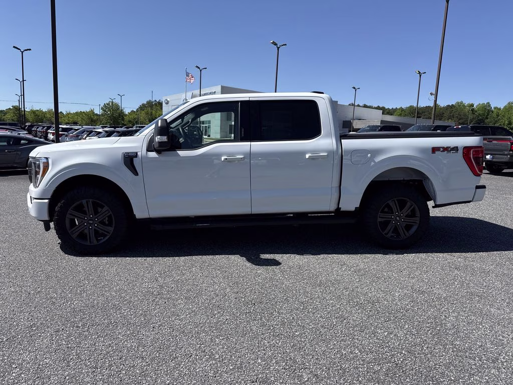 2023 Oxford White Ford F-150 XLT 4X4 Truck