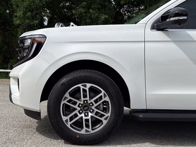 2026 White Ford Expedition Active RWD SUV