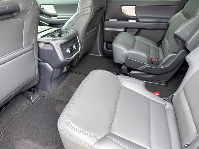 2026 Black Ford Expedition Active RWD SUV