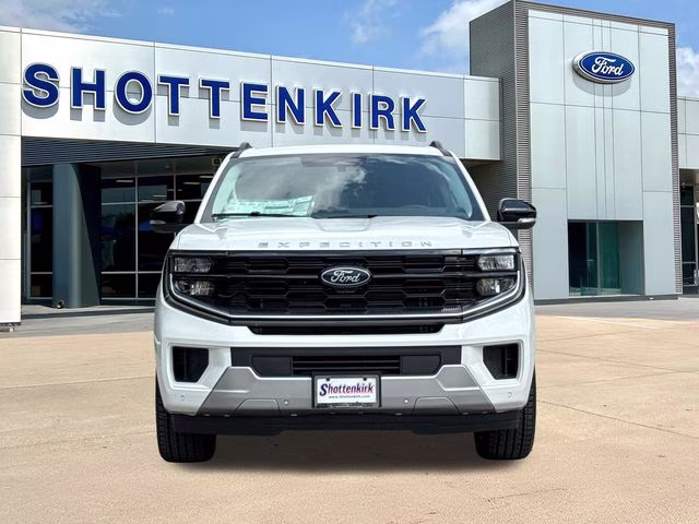 2026 White Ford Expedition Platinum 4X4 SUV