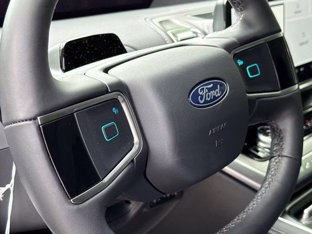 2026 White Ford Expedition Platinum 4X4 SUV