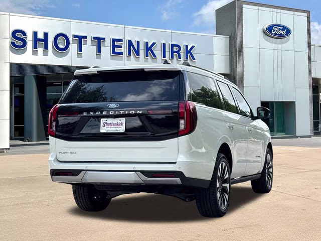 2026 White Ford Expedition Platinum 4X4 SUV