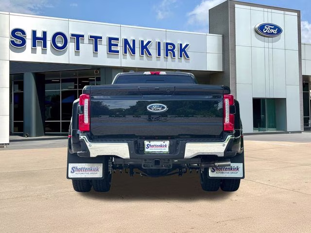 2026 Black Ford Super Duty F-350 DRW Lariat 4X4 Truck