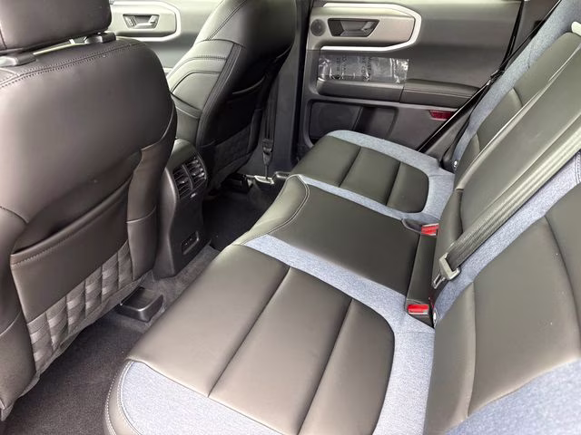 2026 Oxford White Ford Bronco Sport Outer Banks 4X4 SUV