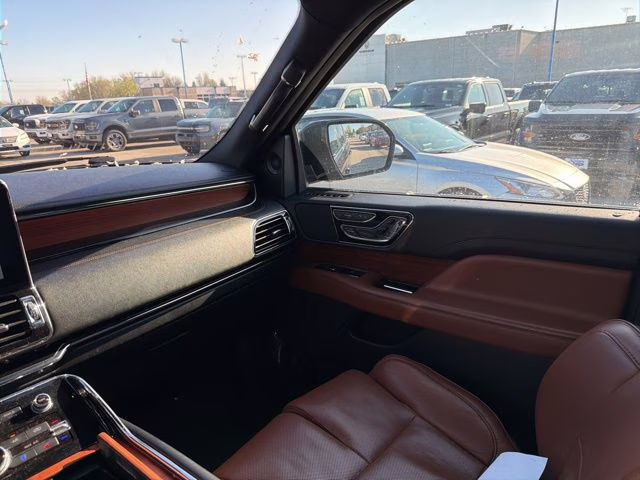 2018 Velvet Lincoln Navigator Reserve 4X4 SUV