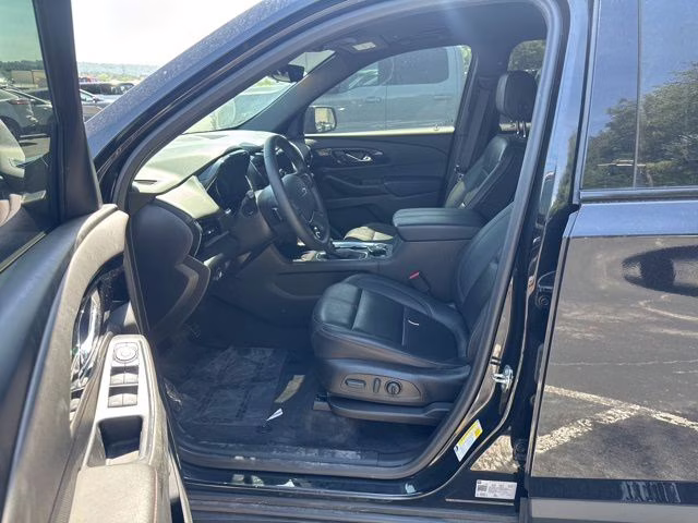 2022 Mosaic Black Metallic Chevrolet Traverse RS AWD SUV