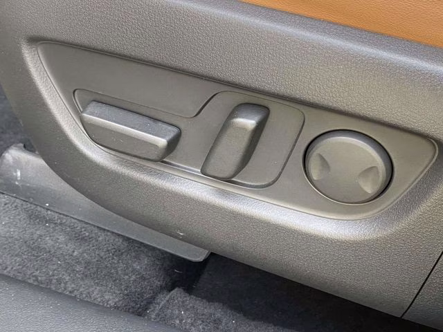 2025 Zircon Sand Metallic Mazda CX-70 3.3 Turbo S Premium Plus AWD SUV