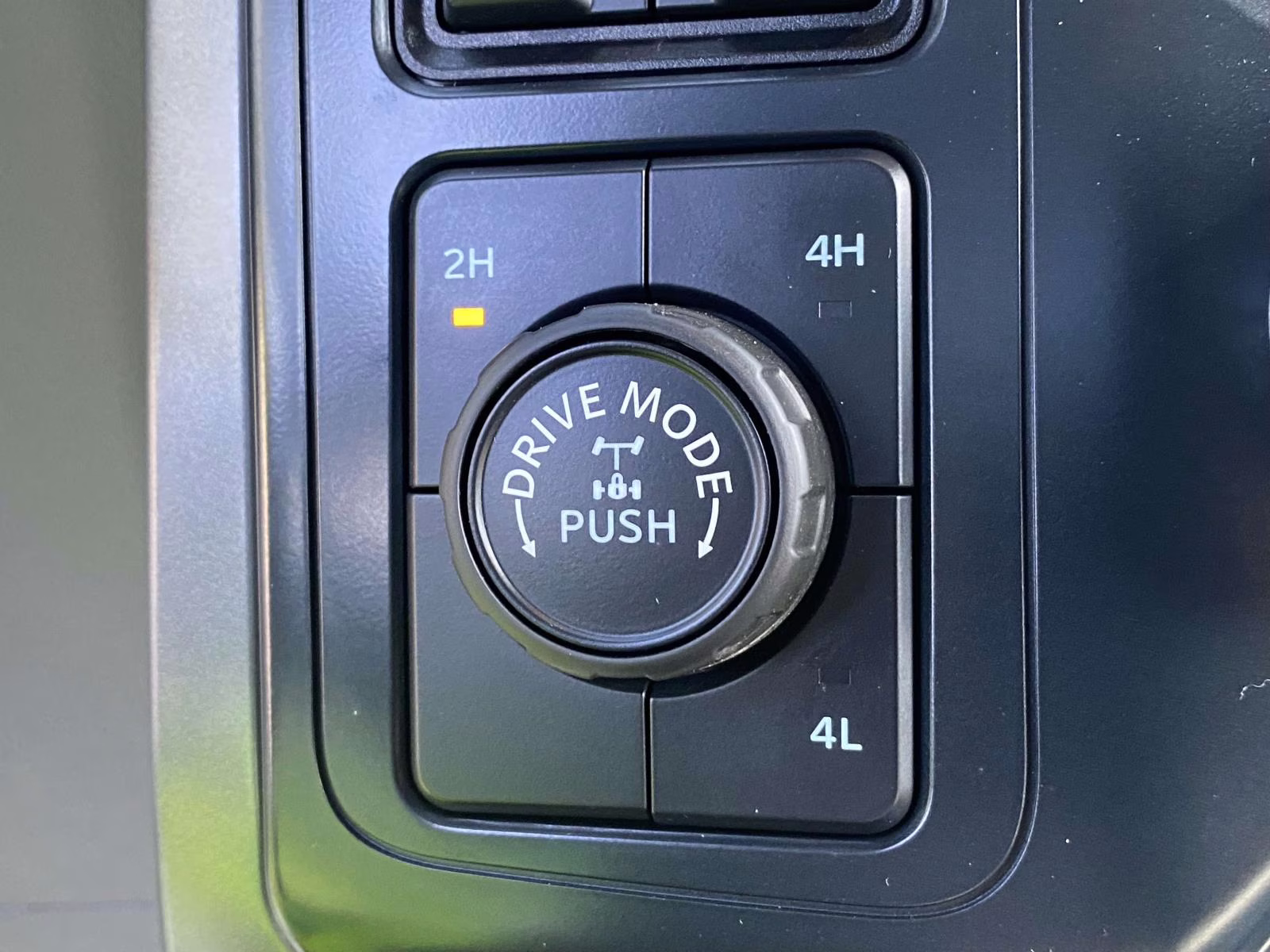 2024 Agate Black Metallic Ford F-150 XLT 4X4 Truck