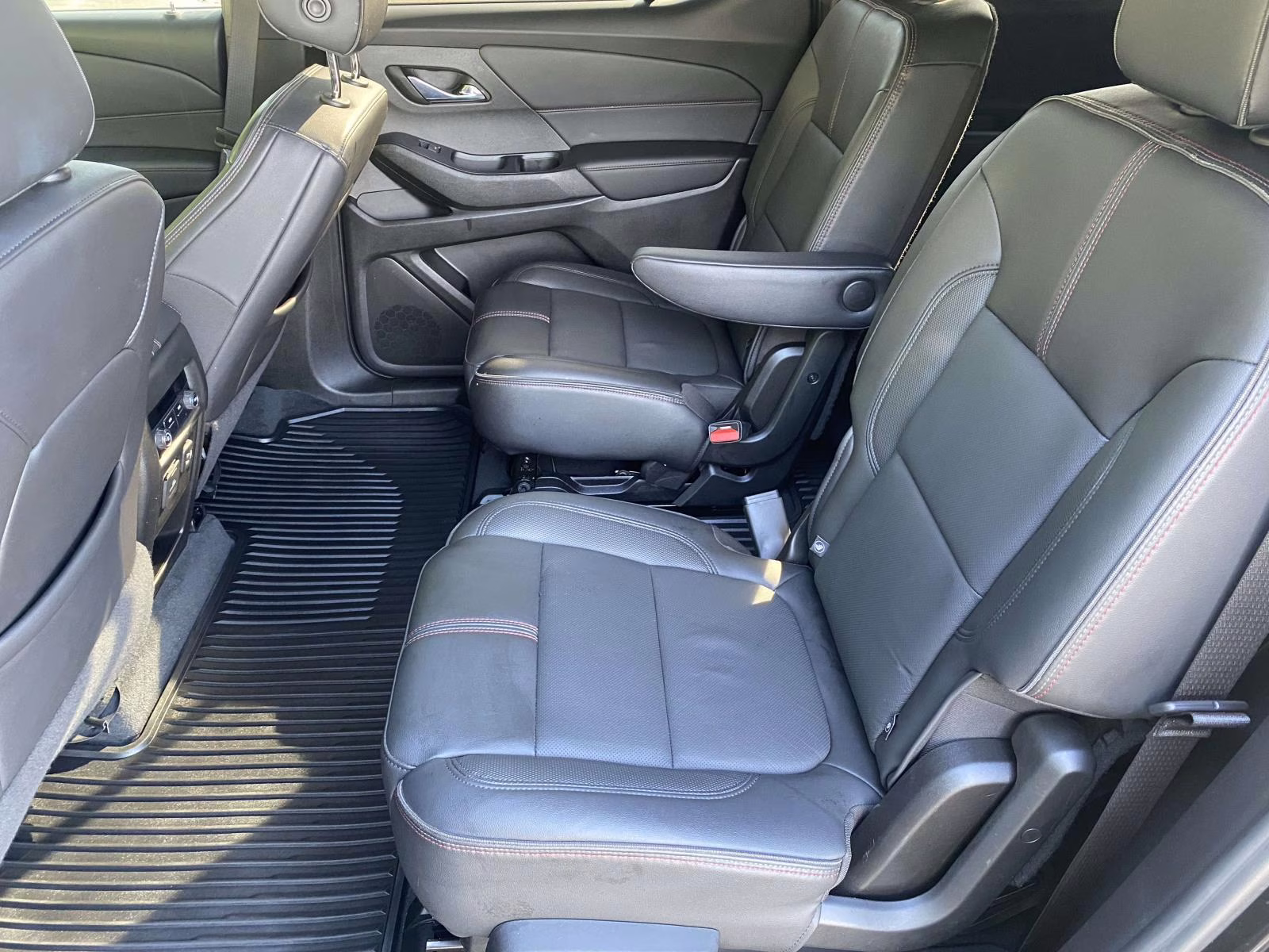 2022 Mosaic Black Metallic Chevrolet Traverse RS AWD SUV