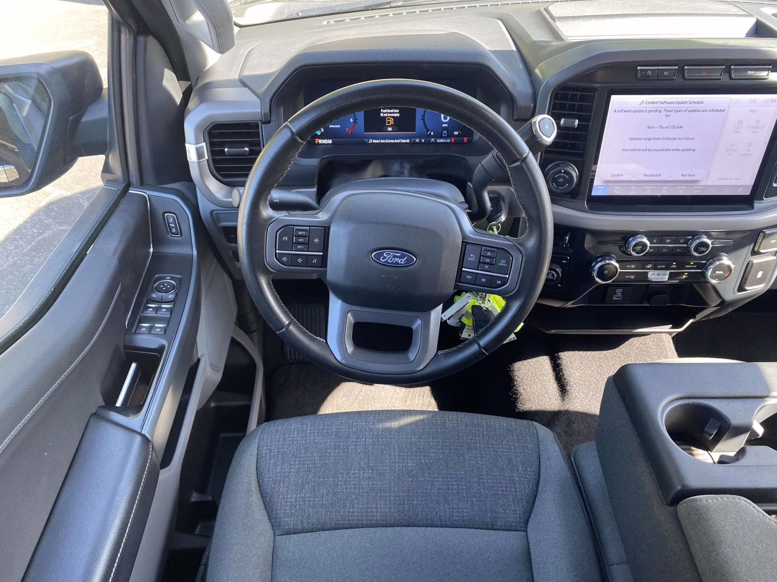 2024 Agate Black Metallic Ford F-150 XLT 4X4 Truck