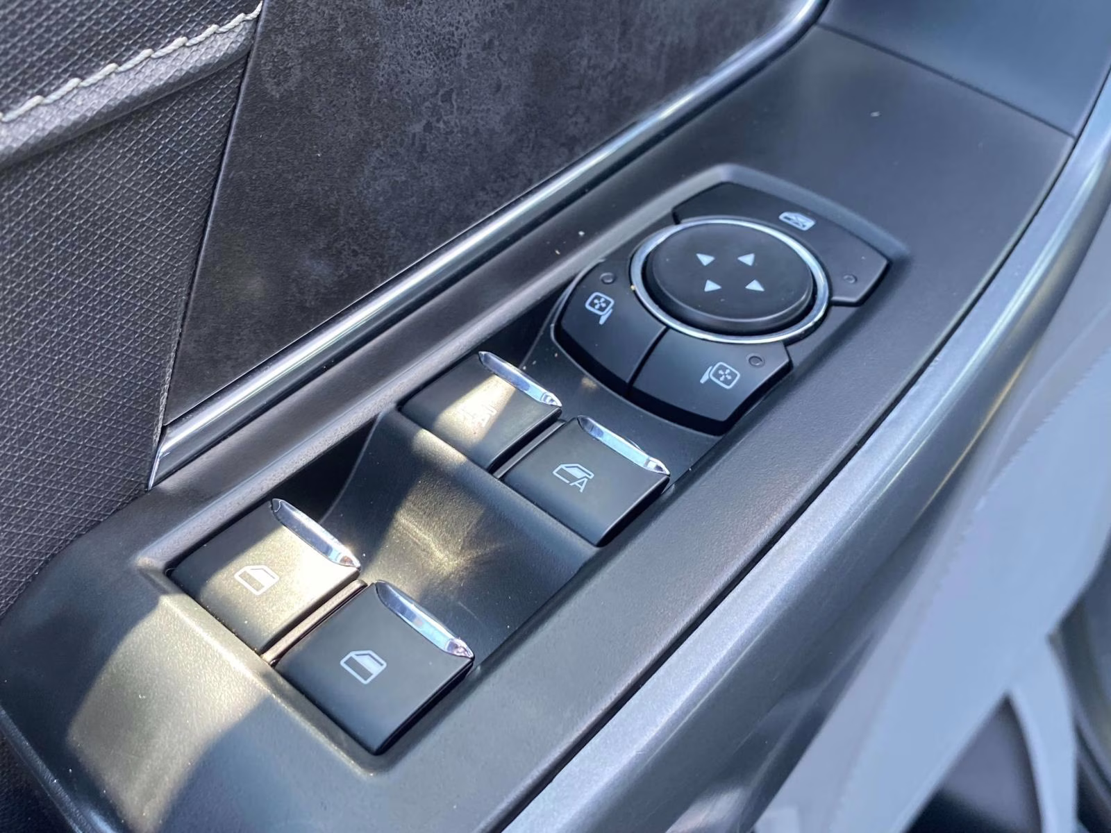 2024 Agate Black Metallic Ford F-150 XLT 4X4 Truck