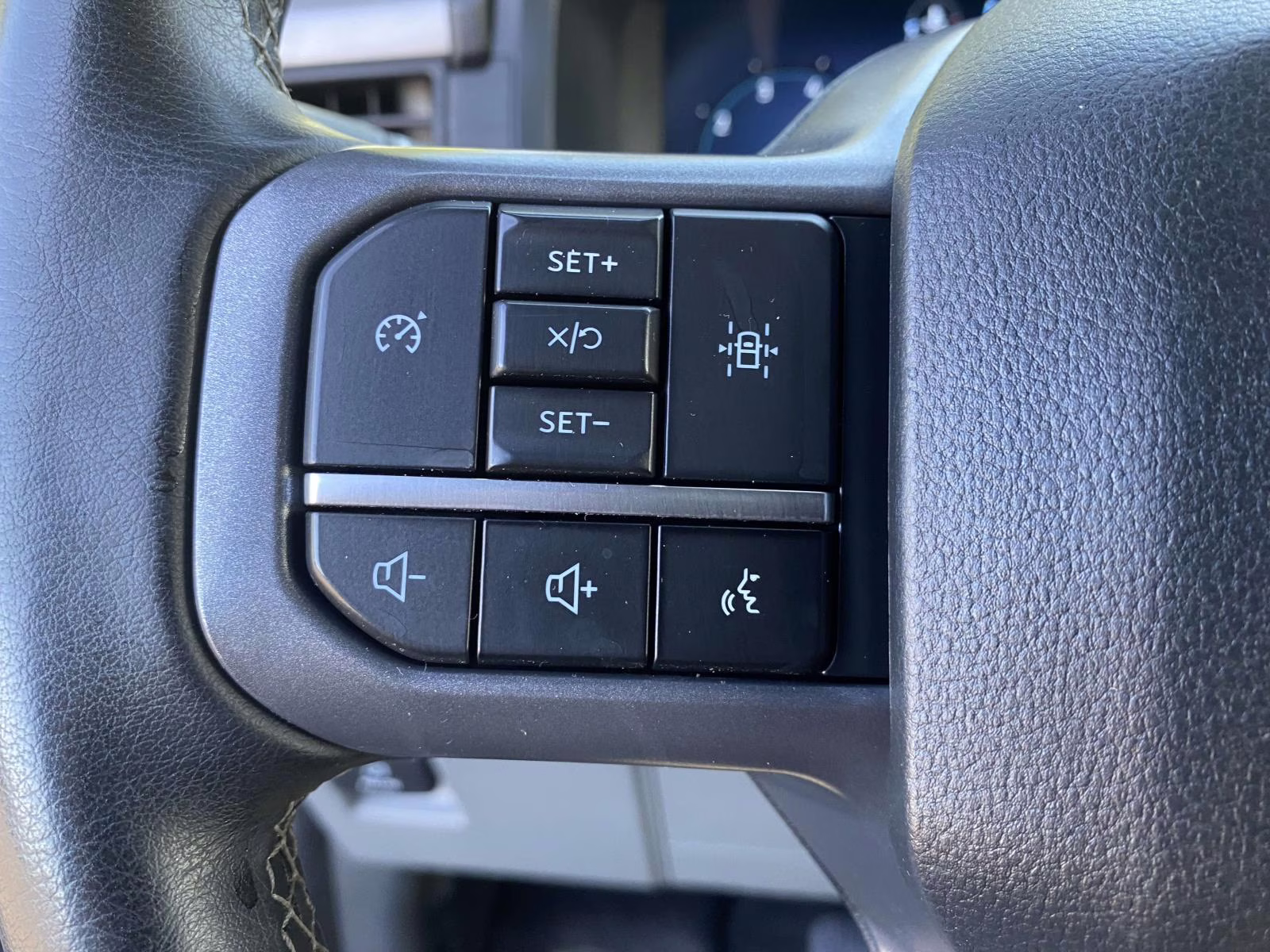 2024 Agate Black Metallic Ford F-150 XLT 4X4 Truck