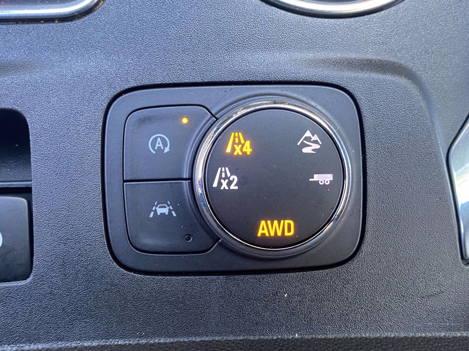 2022 Mosaic Black Metallic Chevrolet Traverse RS AWD SUV