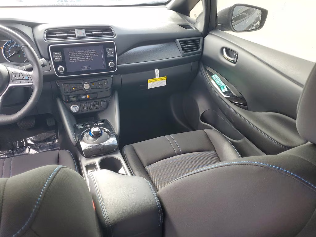 2025 Gun Metallic Nissan LEAF SV Plus FWD Hatchback