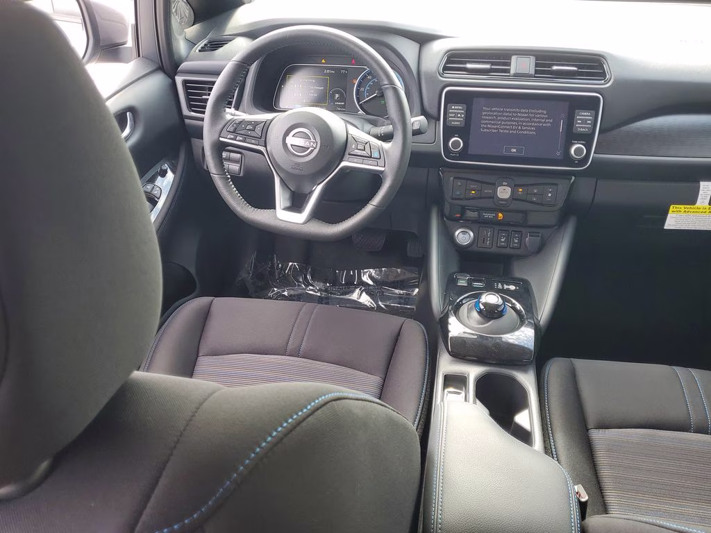 2025 Gun Metallic Nissan LEAF SV Plus FWD Hatchback