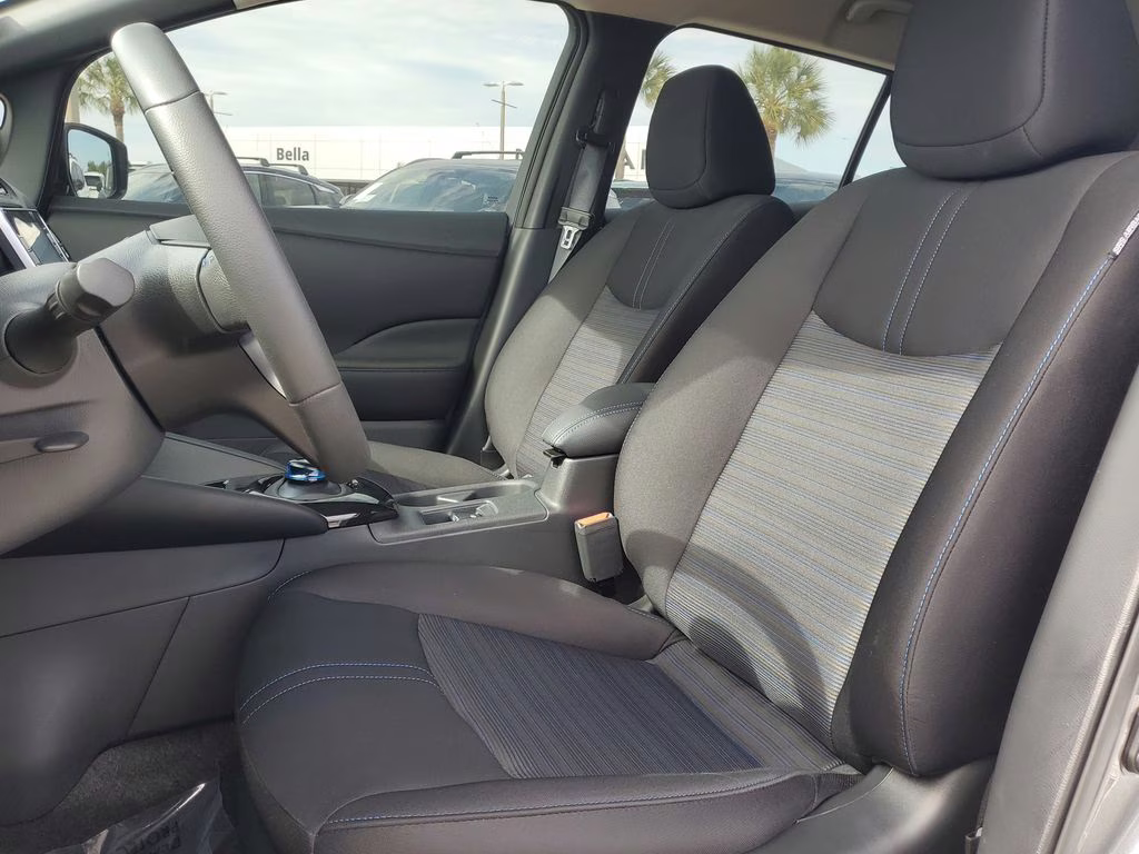 2025 Gun Metallic Nissan LEAF SV Plus FWD Hatchback