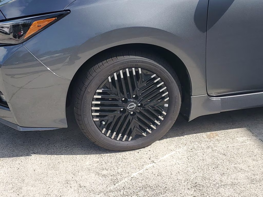 2025 Gun Metallic Nissan LEAF SV Plus FWD Hatchback