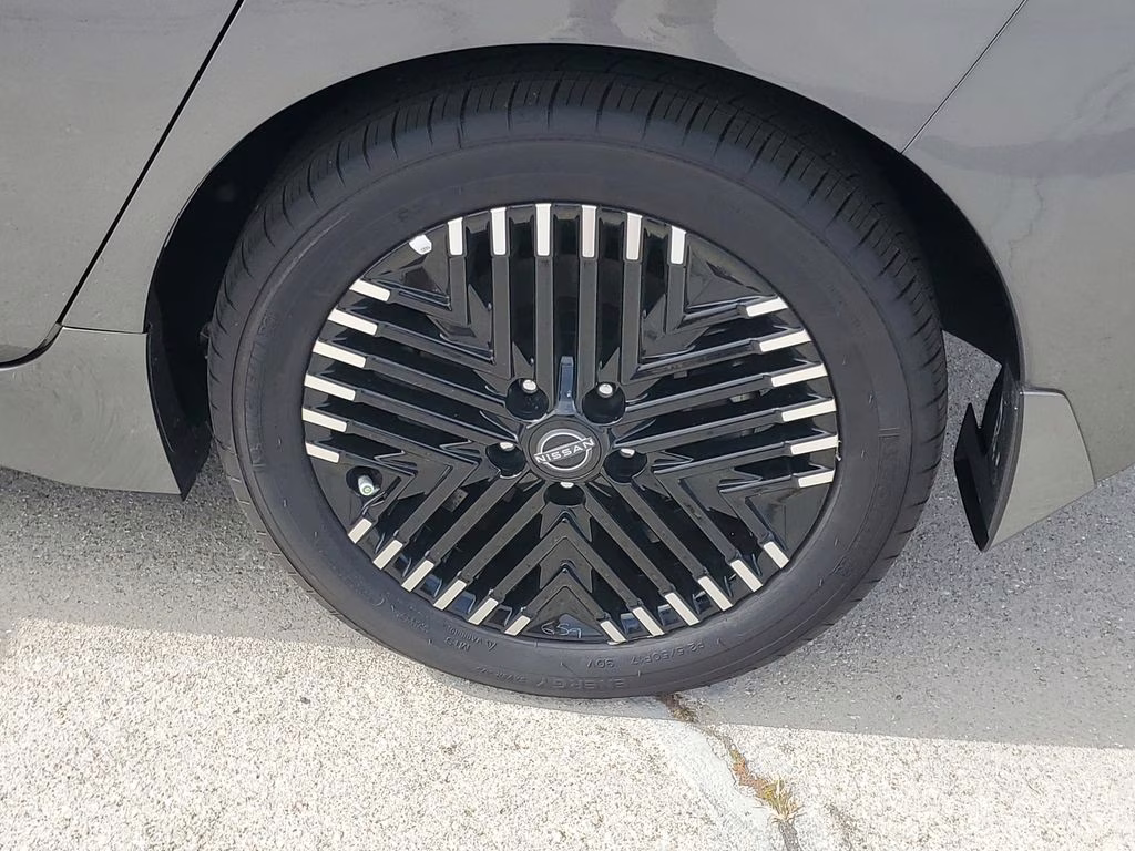 2025 Gun Metallic Nissan LEAF SV Plus FWD Hatchback