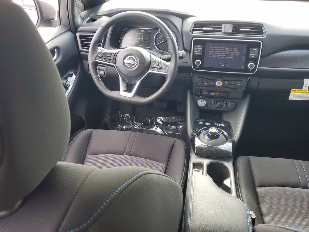 2025 Gun Metallic Nissan LEAF SV Plus FWD Hatchback
