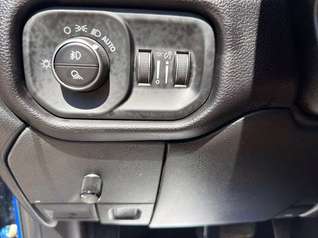 2021 Hydro Blue Pearlcoat Ram 3500 Laramie 4X4 Truck