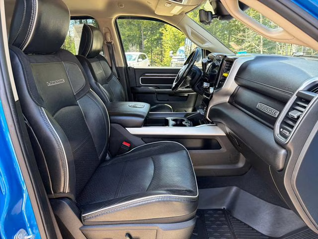 2021 Hydro Blue Pearlcoat Ram 3500 Laramie 4X4 Truck