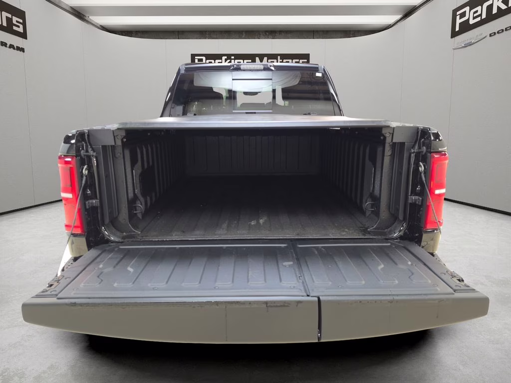 2026 Diamond Black Crystal Pearlcoat Ram 1500 Tungsten 4X4 Truck