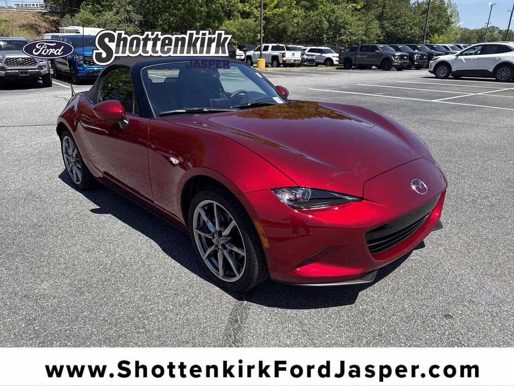 2022 Soul Red Crystal Metallic Mazda MX-5 Miata Grand Touring RWD Convertible