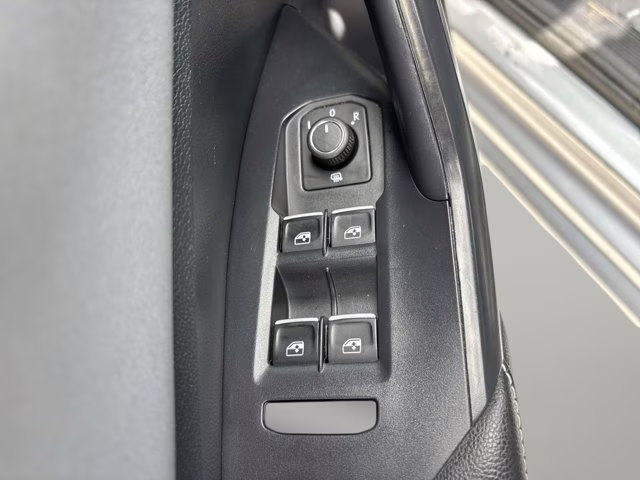 2025 Silver Volkswagen Jetta 1.5T SE FWD Sedan