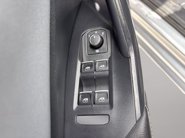 2025 Silver Volkswagen Jetta 1.5T SE FWD Sedan