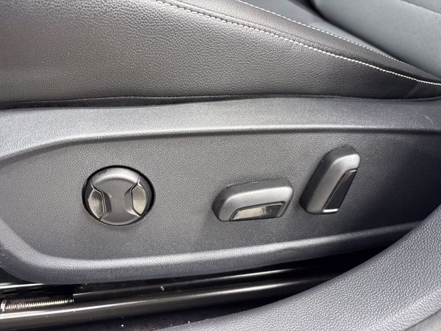 2025 Silver Volkswagen Jetta 1.5T SE FWD Sedan