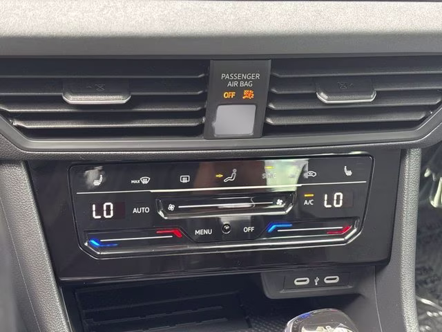 2025 Silver Volkswagen Jetta 1.5T SE FWD Sedan