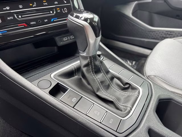 2025 Silver Volkswagen Jetta 1.5T SE FWD Sedan