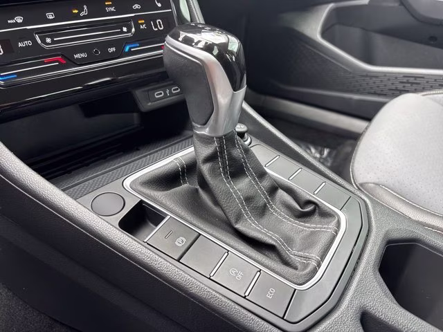 2025 Silver Volkswagen Jetta 1.5T SE FWD Sedan