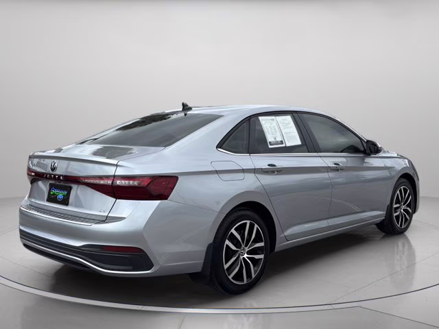 2025 Silver Volkswagen Jetta 1.5T SE FWD Sedan