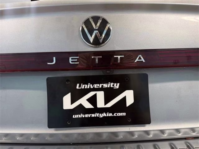 2025 Silver Volkswagen Jetta 1.5T SE FWD Sedan