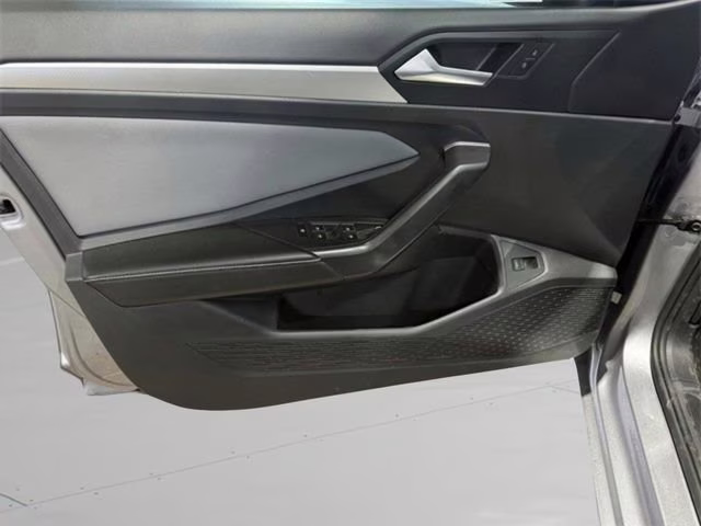 2025 Silver Volkswagen Jetta 1.5T SE FWD Sedan