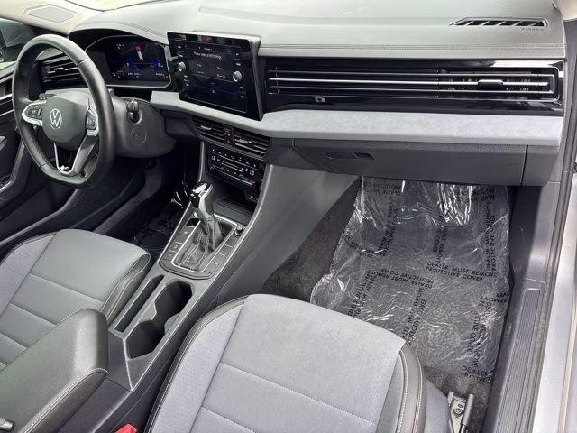 2025 Silver Volkswagen Jetta 1.5T SE FWD Sedan