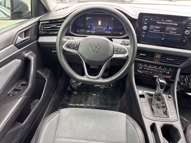 2025 Silver Volkswagen Jetta SE FWD Sedan